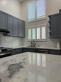 Building Photo - 99 Aiea Heights Dr