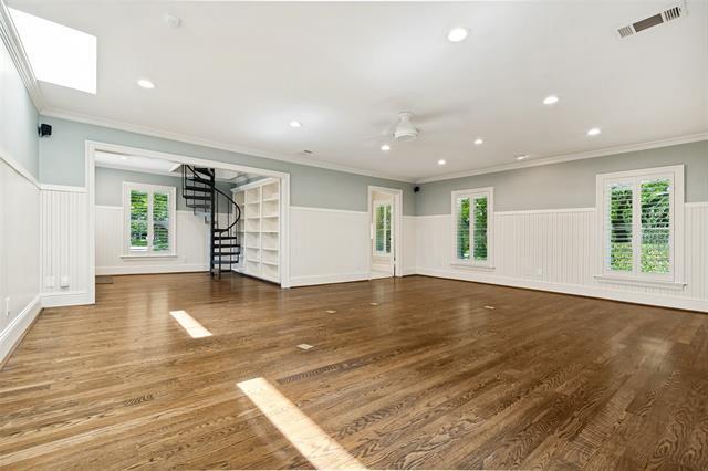 Building Photo - 6544 Valleybrook Dr