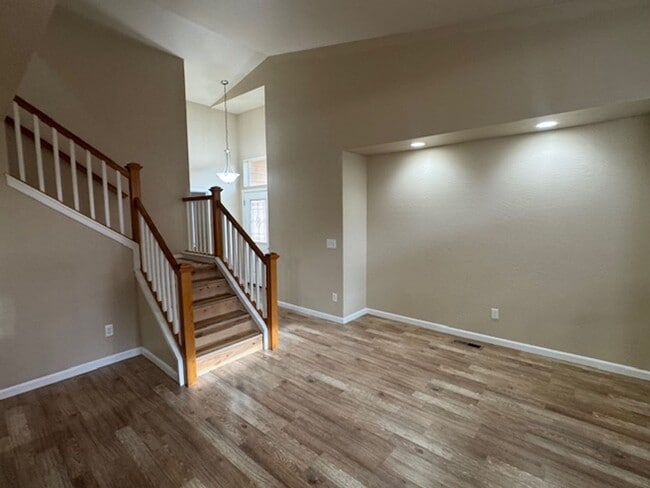 Building Photo - COME HOME TO COMFORT TO THIS 3 BEDROOM HOME IN A QUIET, TRANQUIL NEIGHBORHOOD