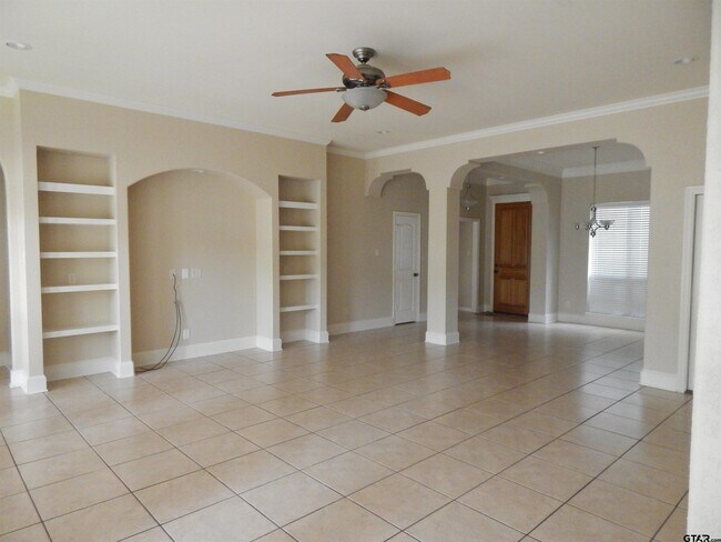 Building Photo - 5622 Andover Dr
