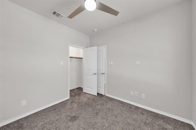 Building Photo - 2249 Barx Dr