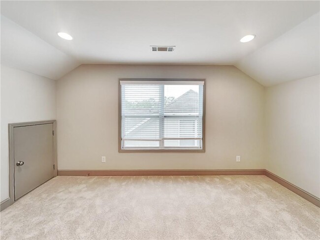 Building Photo - 2611 Draw Dr