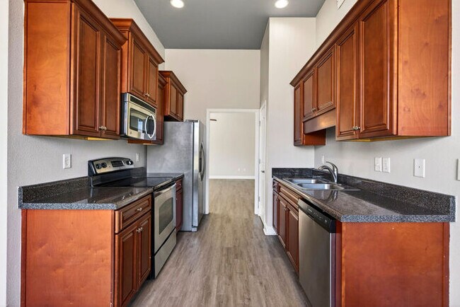 Building Photo - 18137 Canal Jct Dr