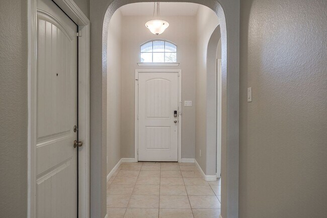 Building Photo - Perfectly located.  3 Bedroom, 2 Bath Home in Twin Mills- Eagle Mountain Saginaw ISD- 76179