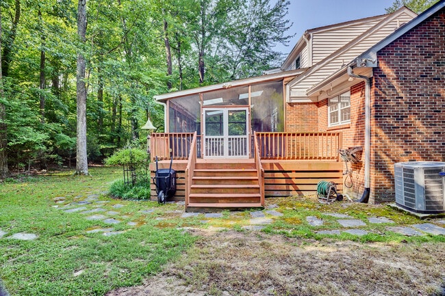 Building Photo - 114 Richards Rd