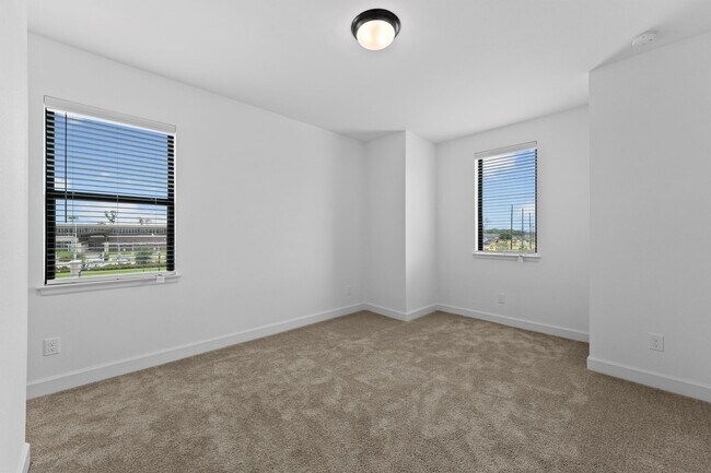 Building Photo - 1539 Spring Pl Dr