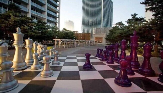 Building Photo - 485 Brickell Ave