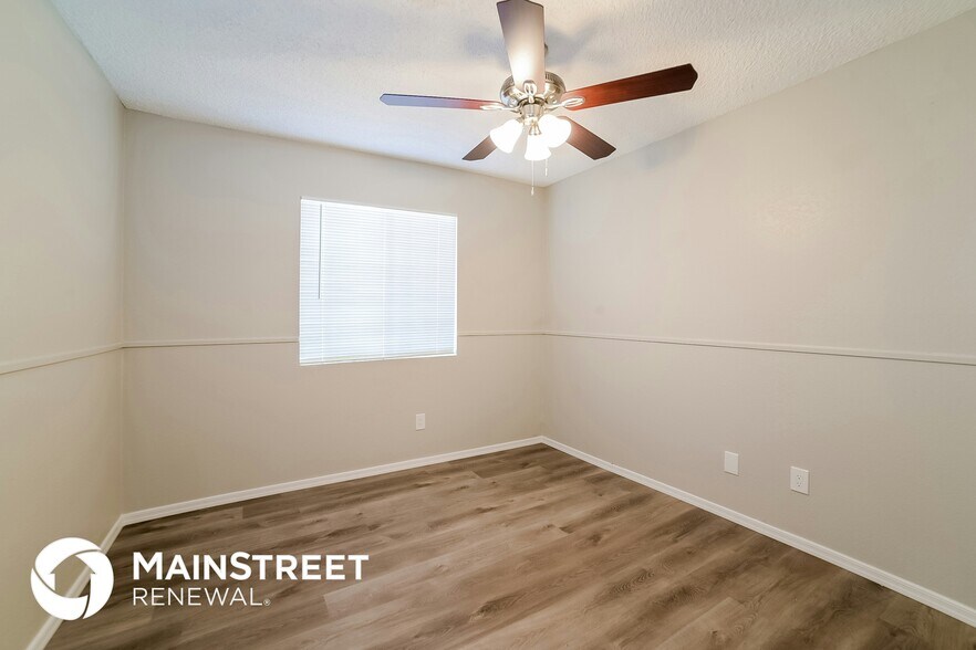Building Photo - 10414 W Calle De Plata
