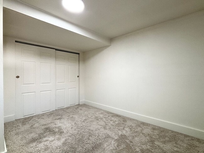 Building Photo - Awesome Sugarhouse Remodel!