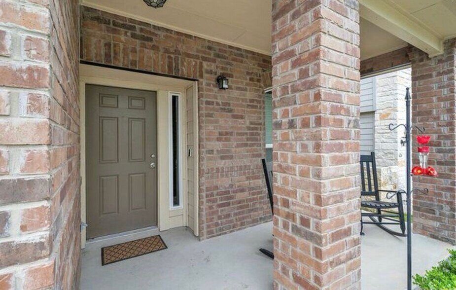 Building Photo - 630 Hollimon Pky