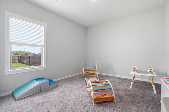 Building Photo - 4254 Mesa Dr
