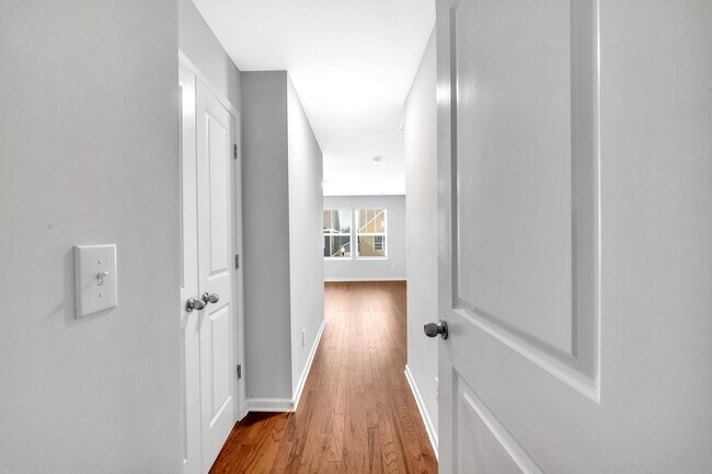 Building Photo - 526 Morrows Turnout Way