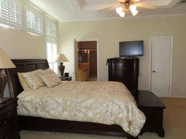 Building Photo - 5626 Swan Lake Dr