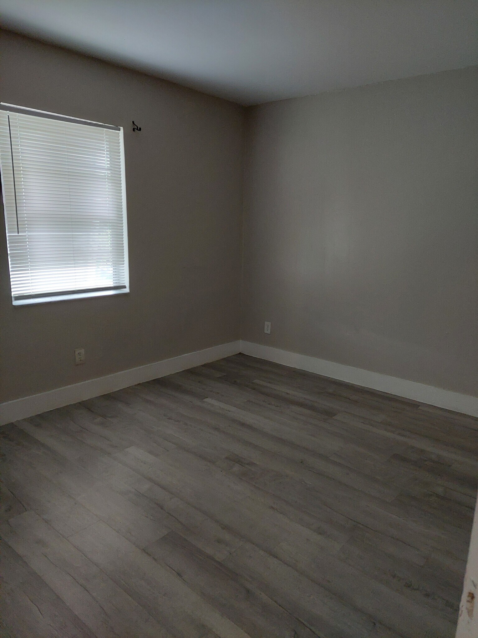 Building Photo - 5619 Lime Rd