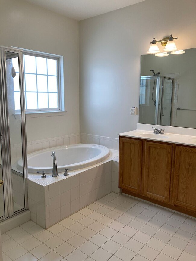 Building Photo - Beautiful 4 Bedroom, 3 Bathroom Single Family Home in the Gated Community of Bulle Rock