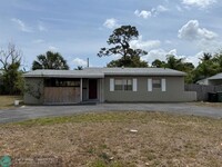 Building Photo - 800 Arizona Ave