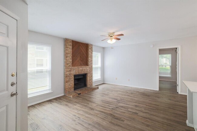 Building Photo - 10616 Mellow Meadow Dr