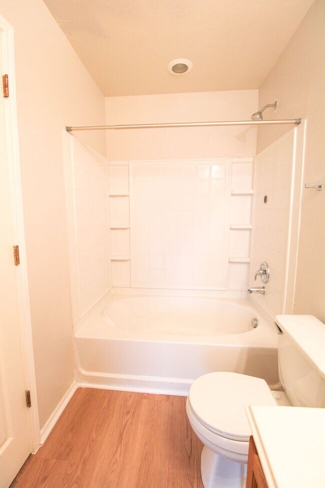 Building Photo - 9706 Battle Pass