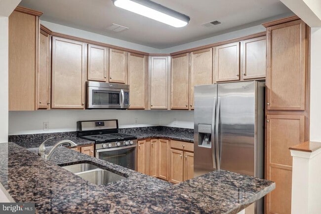 Building Photo - 9204 Charleston Dr
