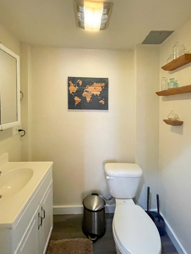 Building Photo - 23 Jay St