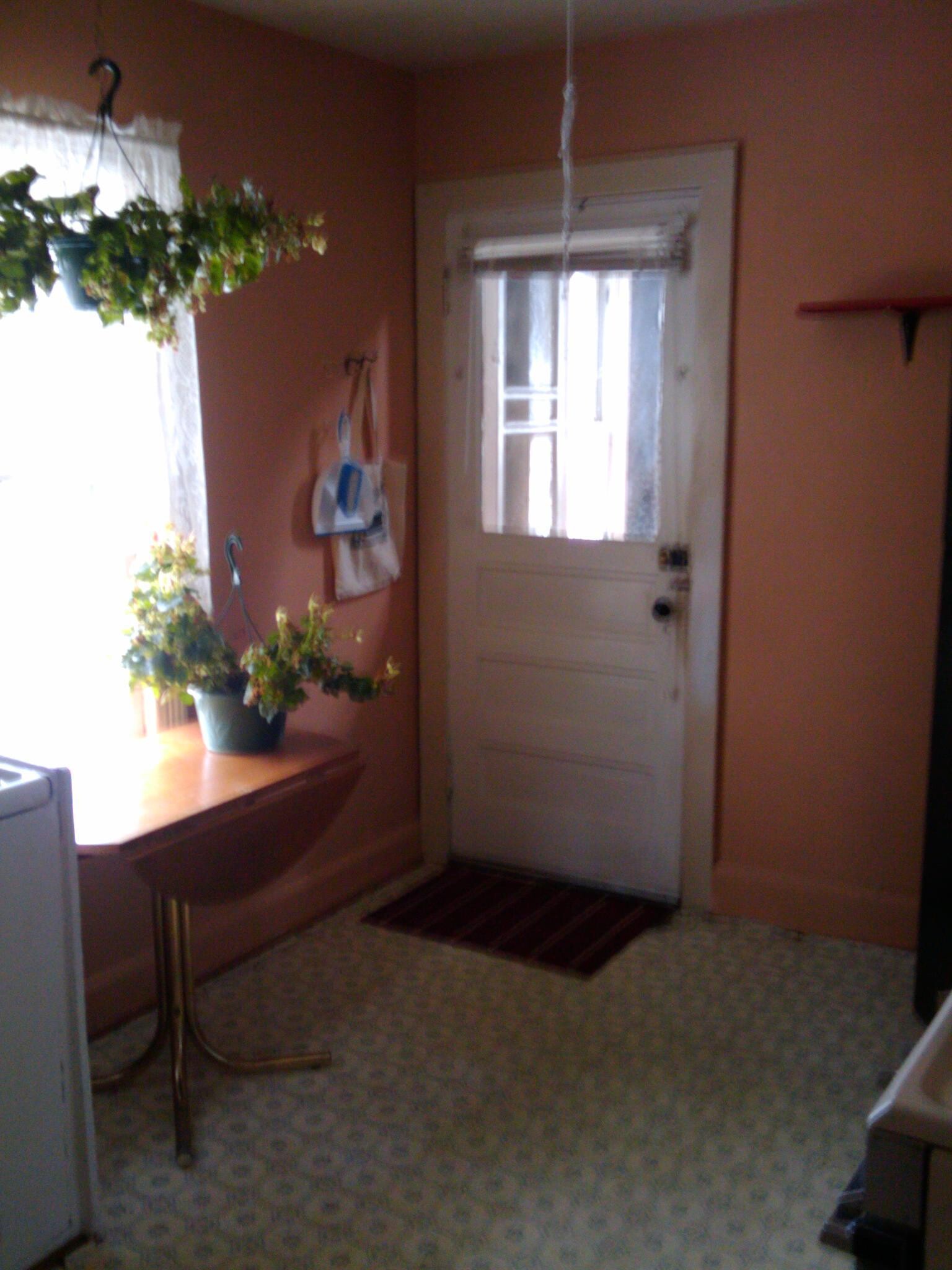 Building Photo - 21 Schubert St