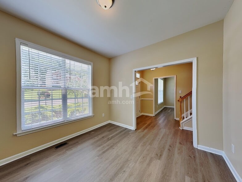 Building Photo - 918 Pristine Ln
