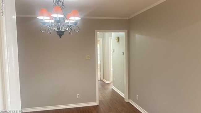 Building Photo - 3200 S Hills Ave