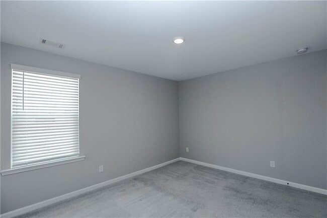 Building Photo - 4355 Magpie Dr