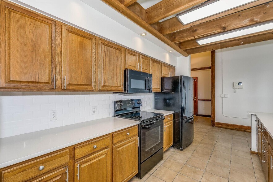 Building Photo - 249 N Athenian Ave