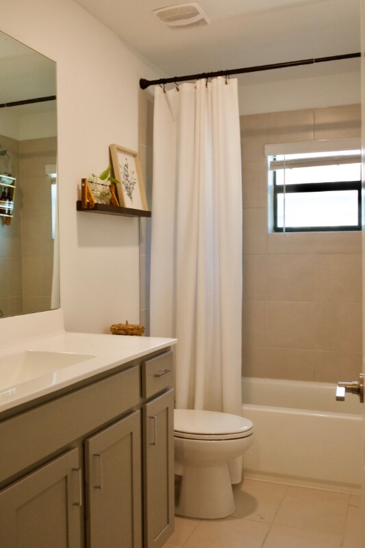 Building Photo - 1011 White Oak Ter