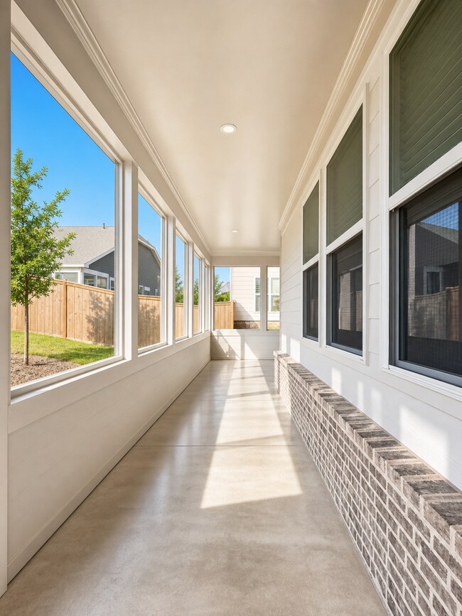 Building Photo - 384 Yardley Ln