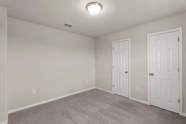 Building Photo - 121 Emerald Pass