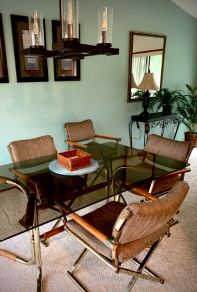 Building Photo - 107 Fairway Dr