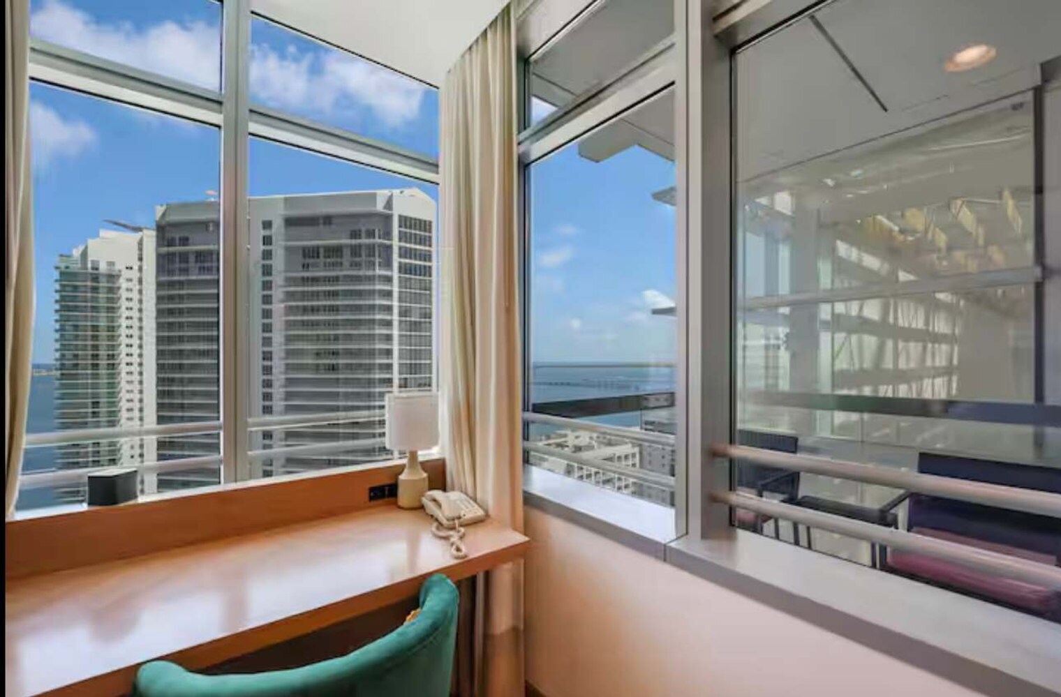 Building Photo - 1395 Brickell Ave