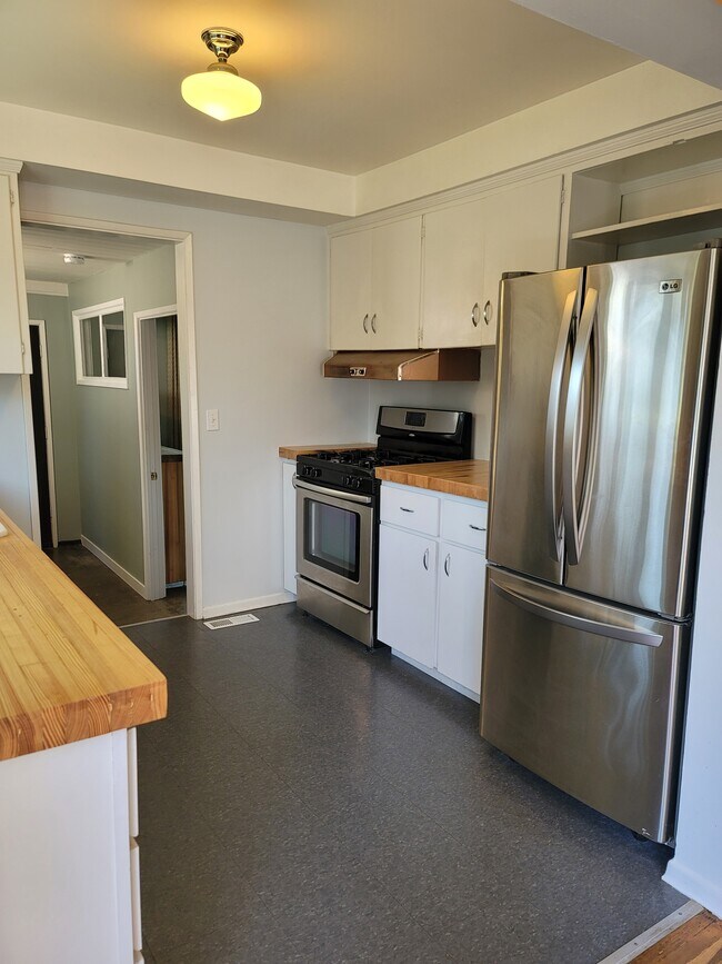 Building Photo - 1110 SE 113th Ave