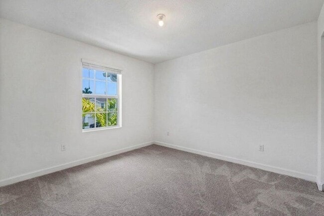 Building Photo - 4159 Lagoon Shore Dr