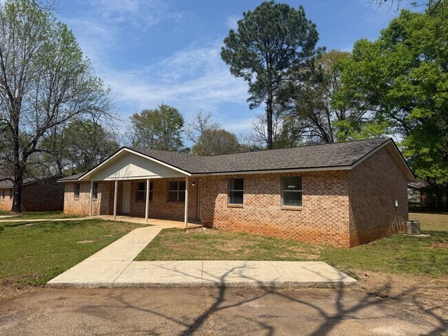 Building Photo - Richland Apartments Building B