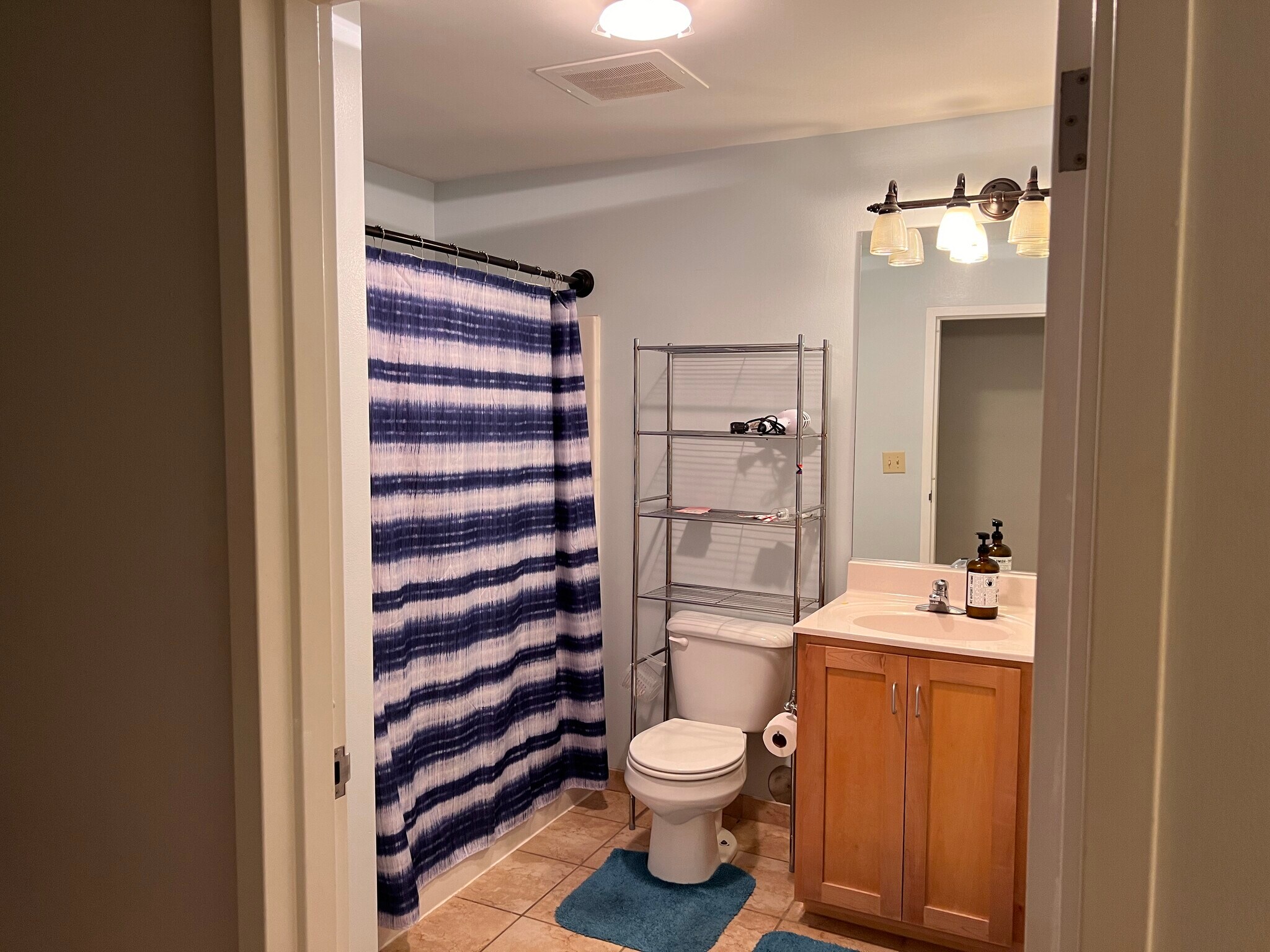 Building Photo - 237 Granby St