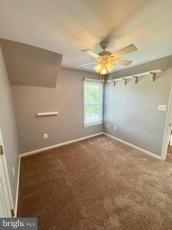 Building Photo - 805 Winterberry Dr