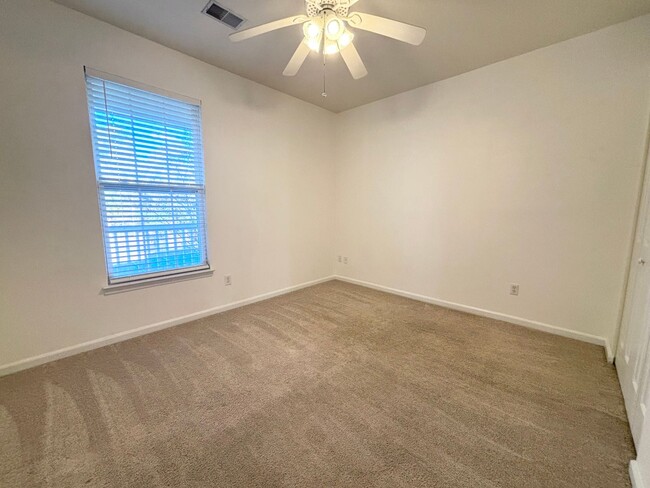 Building Photo - 7509 Moorhen Ln SW