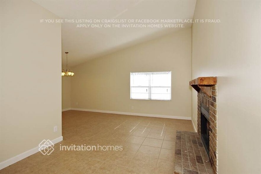 Building Photo - 2819 Bermuda Ave N