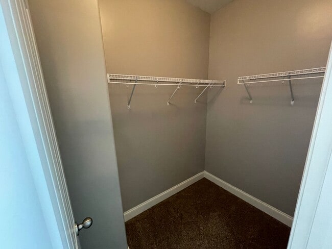 Building Photo - 4BD/4.5BA FOR RENT