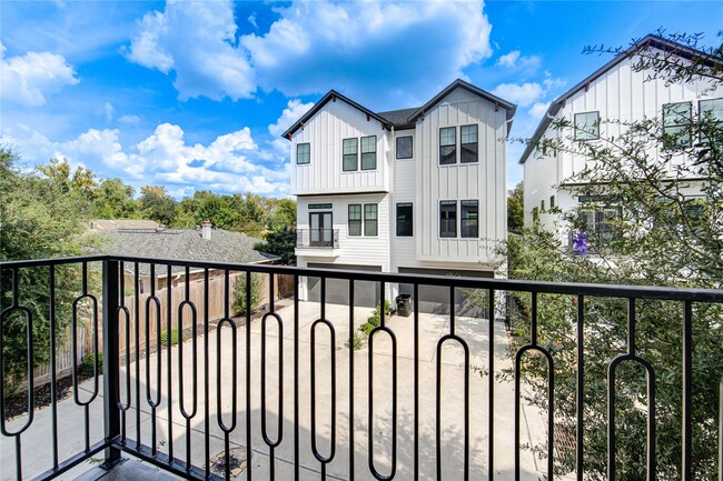 Building Photo - 10926 Fire Creek Dr