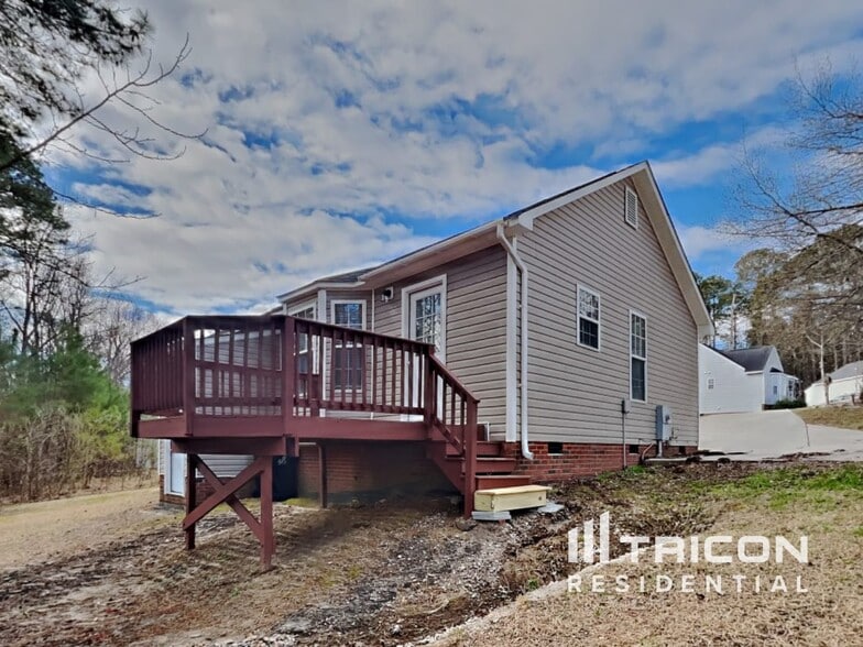 Building Photo - 1027 Laurel Leaf Rd