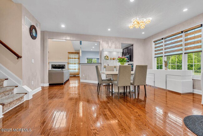 Building Photo - 47 McCormick Ave N