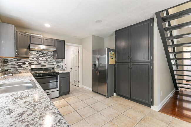 Building Photo - 1292 Aleutian Dr