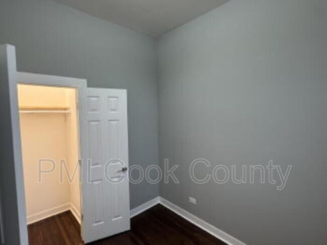 Building Photo - 1950 S Trumbull Ave