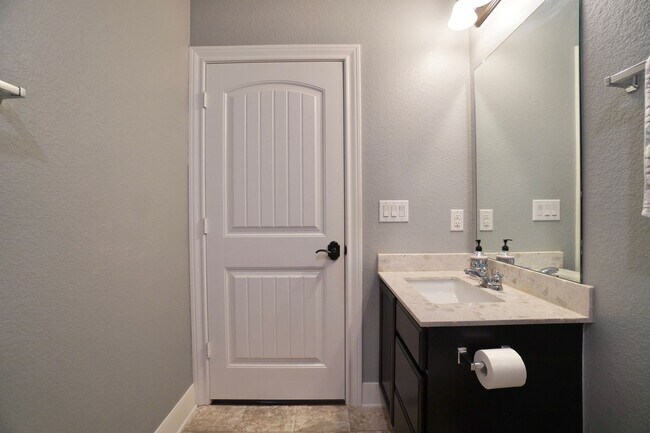 Building Photo - 7016 Lickeen Ct