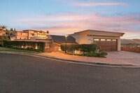 Building Photo - La Jolla Home with Ocean Views! Solar and AC