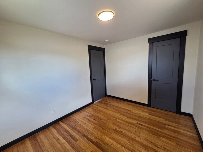 Building Photo - 3717 N Perry St